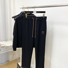 Loro Piana、2026最新品,时尚休闲套装,顶级原版面料打造,穿着舒适,吸湿性透气性都非常良好,色牢度超高!无论 Loro Piana、2026最新品,时尚休闲套装,顶级原版面料打造,穿着舒适,吸湿性透气性都非常良好,色牢度超高!无论