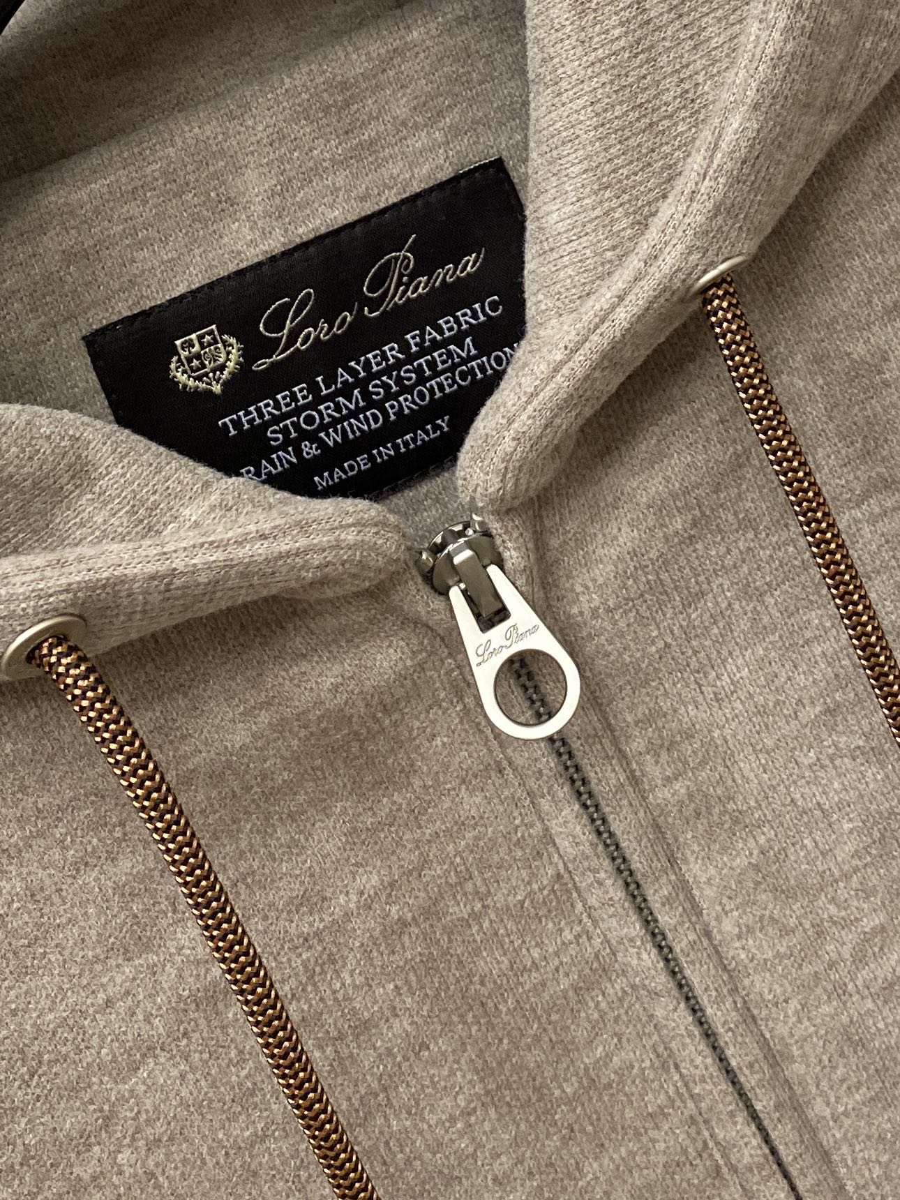 Loro Piana、2026最新品，时尚休闲套装，顶级原版面料打造，穿着舒适，吸湿性透气性都非常良好，色牢度超高！无论