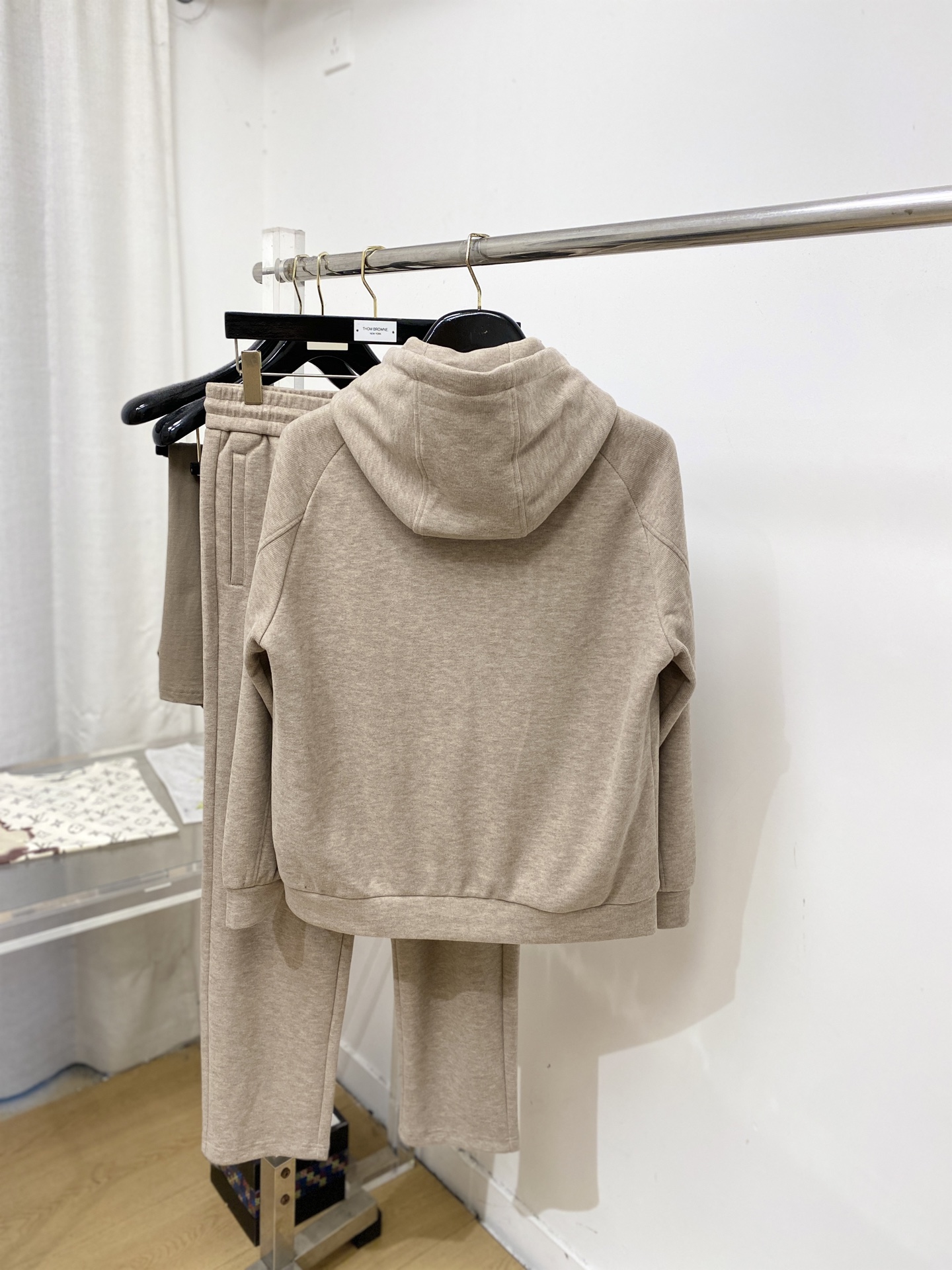 Loro Piana、2026最新品，时尚休闲套装，顶级原版面料打造，穿着舒适，吸湿性透气性都非常良好，色牢度超高！无论