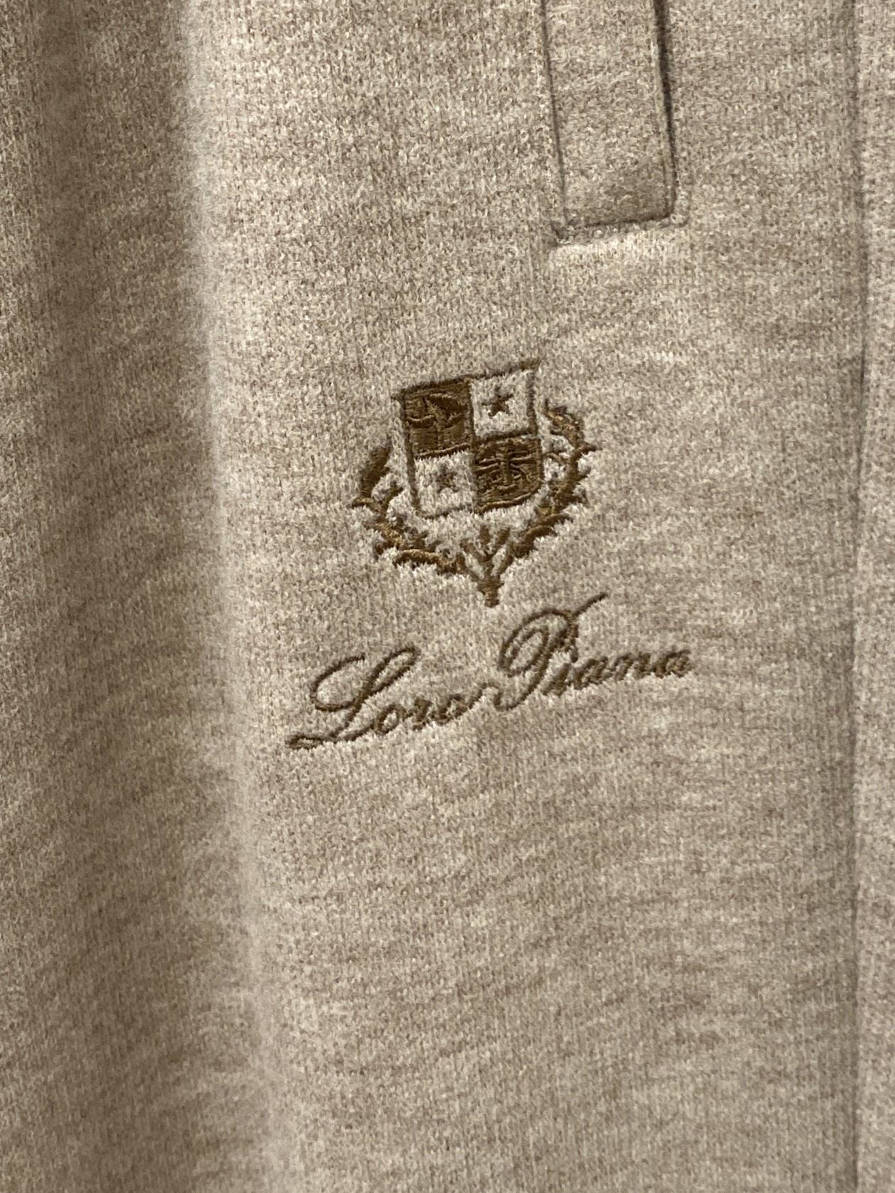 Loro Piana、2026最新品，时尚休闲套装，顶级原版面料打造，穿着舒适，吸湿性透气性都非常良好，色牢度超高！无论
