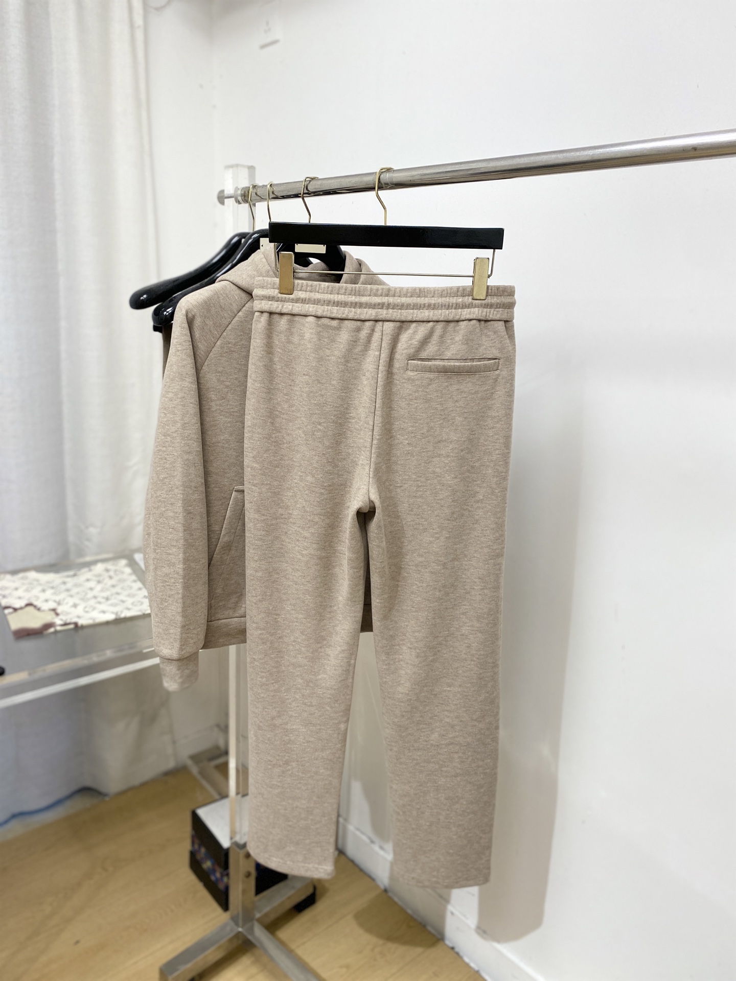 Loro Piana、2026最新品，时尚休闲套装，顶级原版面料打造，穿着舒适，吸湿性透气性都非常良好，色牢度超高！无论
