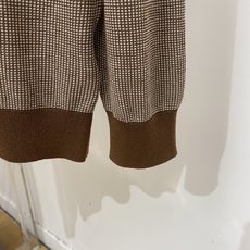 Brunello Cucinelli、2026新品针织长袖,时尚帅气,简约百搭款,胸前精致刺绣图案logo,定制原版面料 Brunello Cucinelli、2026新品针织长袖,时尚帅气,简约百搭款,胸前精致刺绣图案logo,定制原版面料