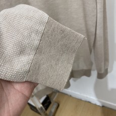 Brunello Cucinelli、2026新品针织长袖,时尚帅气,简约百搭款,胸前精致刺绣图案logo,定制原版面料 Brunello Cucinelli、2026新品针织长袖,时尚帅气,简约百搭款,胸前精致刺绣图案logo,定制原版面料
