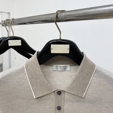 Brunello Cucinelli、2026新品针织长袖,时尚帅气,简约百搭款,胸前精致刺绣图案logo,定制原版面料 Brunello Cucinelli、2026新品针织长袖,时尚帅气,简约百搭款,胸前精致刺绣图案logo,定制原版面料