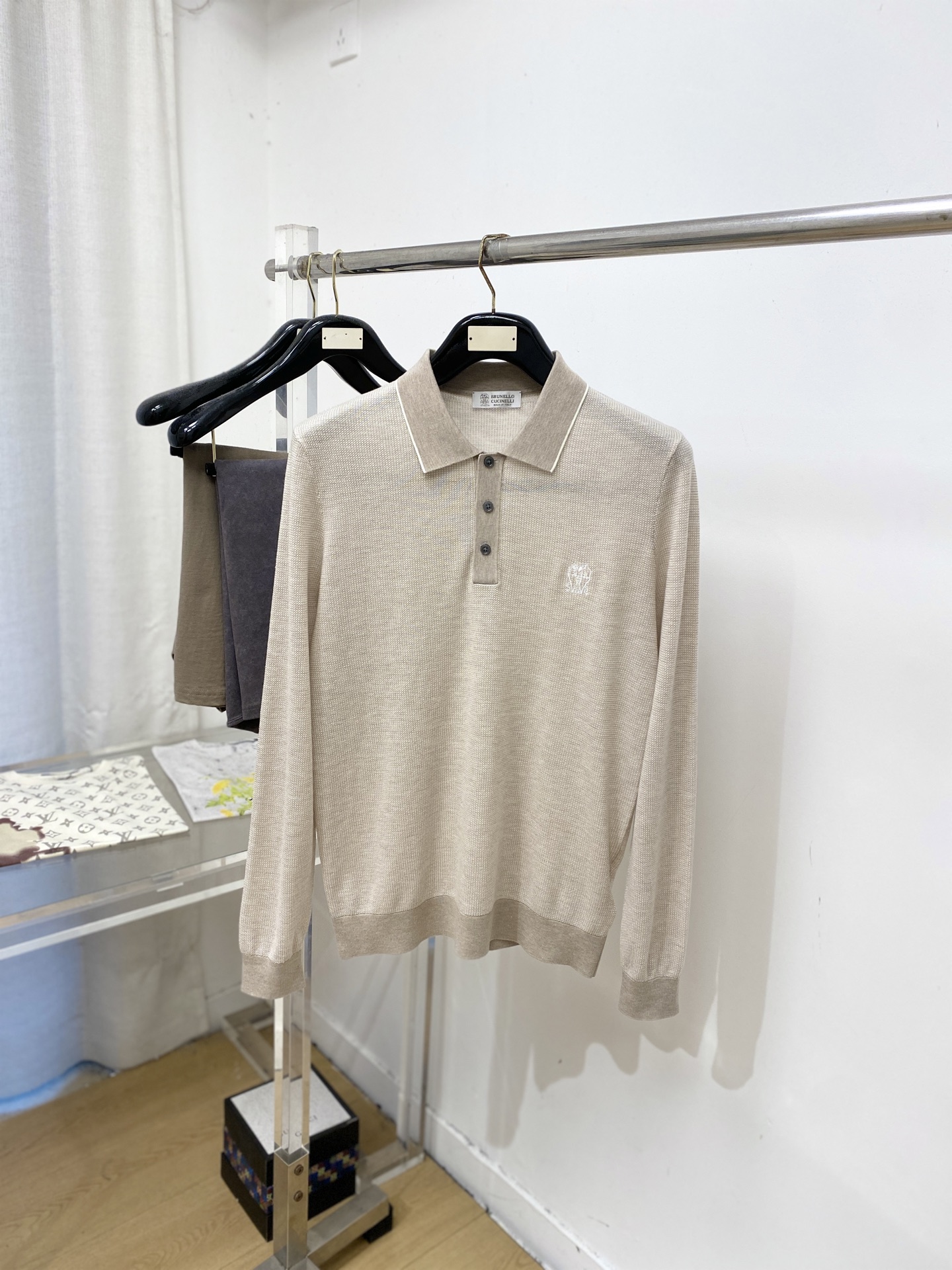Brunello Cucinelli、2026新品针织长袖，时尚帅气，简约百搭款，胸前精致刺绣图案logo，定制原版面料