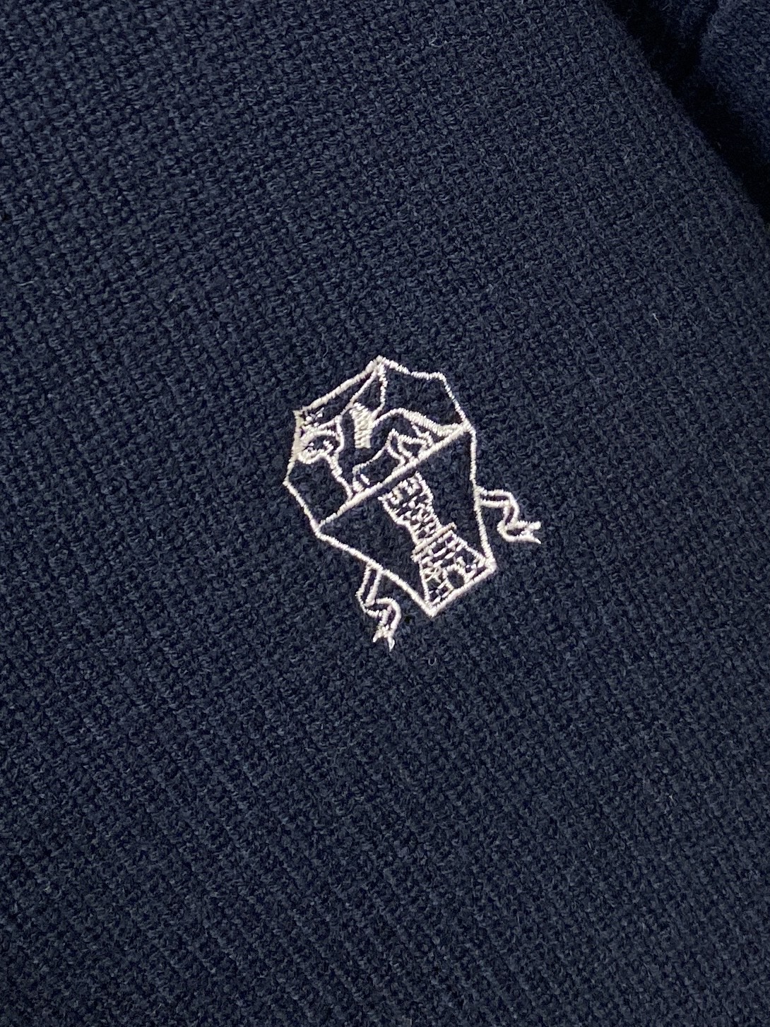 Brunello Cucinelli、2026新品羊毛衣 具有手感细腻柔软，可直接与肌肤接触，让暖心的纱线变化出细腻的质