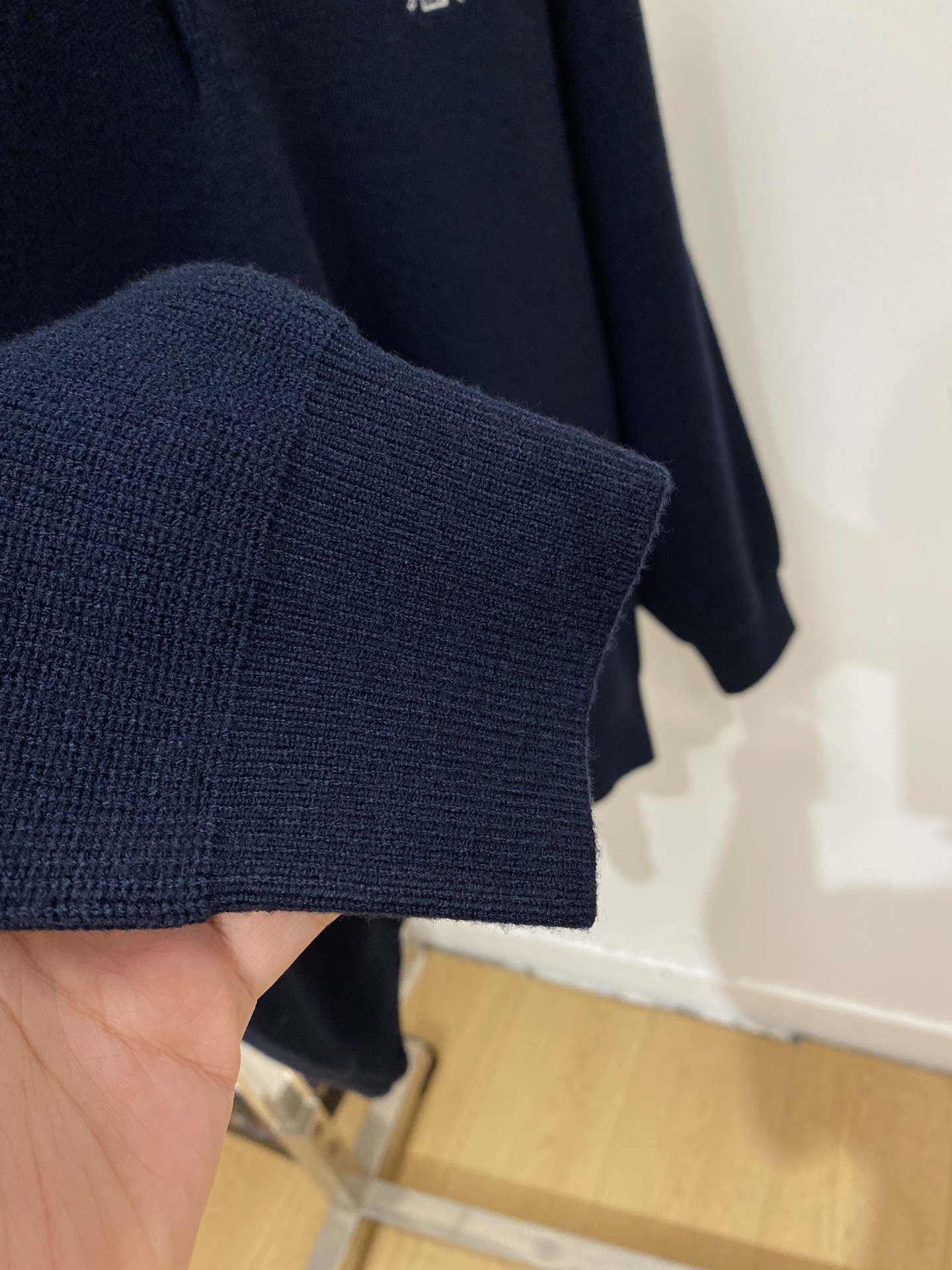 Brunello Cucinelli、2026新品羊毛衣 具有手感细腻柔软，可直接与肌肤接触，让暖心的纱线变化出细腻的质