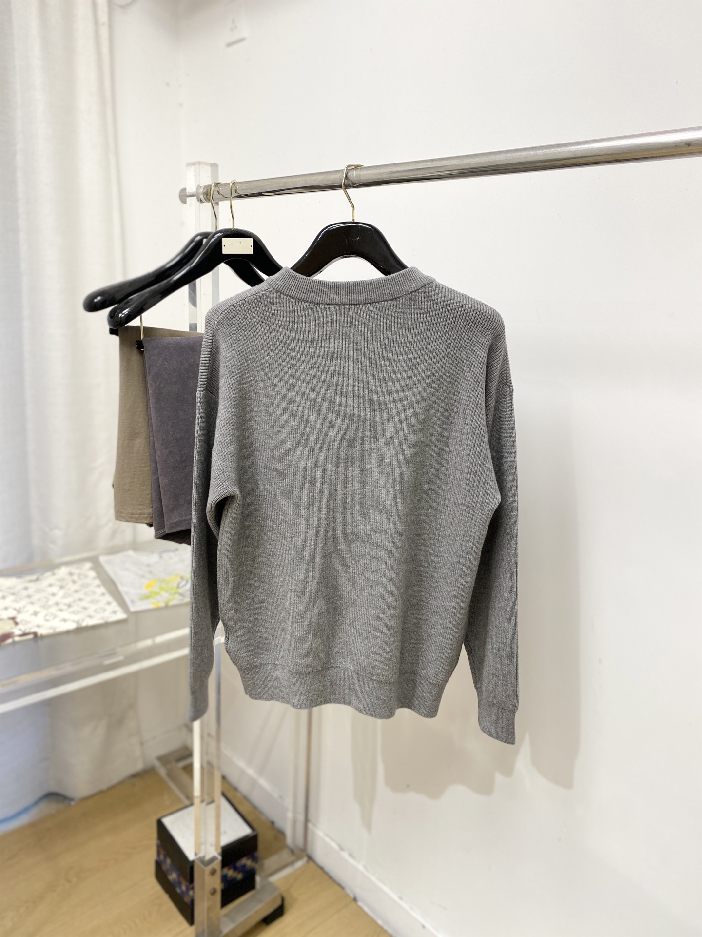 Brunello Cucinelli、2026新品羊毛衣 具有手感细腻柔软，可直接与肌肤接触，让暖心的纱线变化出细腻的质