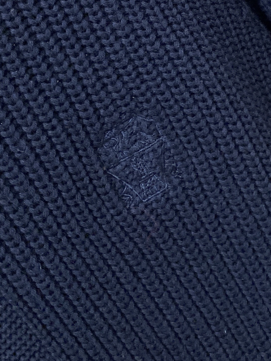 Brunello Cucinelli、2026新品羊毛衣外套 具有手感细腻柔软，可直接与肌肤接触，让暖心的纱线变化出细腻