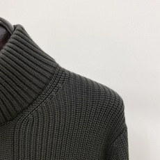Brunello Cucinelli、2026新品羊毛衣外套 具有手感细腻柔软,可直接与肌肤接触,让暖心的纱线变化出细腻 Brunello Cucinelli、2026新品羊毛衣外套 具有手感细腻柔软,可直接与肌肤接触,让暖心的纱线变化出细腻