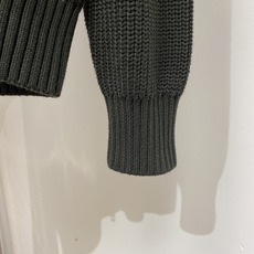 Brunello Cucinelli、2026新品羊毛衣外套 具有手感细腻柔软,可直接与肌肤接触,让暖心的纱线变化出细腻 Brunello Cucinelli、2026新品羊毛衣外套 具有手感细腻柔软,可直接与肌肤接触,让暖心的纱线变化出细腻