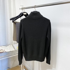 Brunello Cucinelli、2026新品羊毛衣外套 具有手感细腻柔软,可直接与肌肤接触,让暖心的纱线变化出细腻 Brunello Cucinelli、2026新品羊毛衣外套 具有手感细腻柔软,可直接与肌肤接触,让暖心的纱线变化出细腻