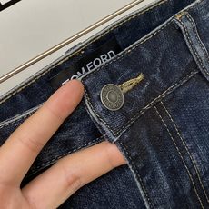 TF、2026最新品,专柜同步有售,原单狠货,水洗休闲牛仔裤,进口原版水洗弹力面料,舒适有弹性,原版五金辅料装饰logo TF、2026最新品,专柜同步有售,原单狠货,水洗休闲牛仔裤,进口原版水洗弹力面料,舒适有弹性,原版五金辅料装饰logo