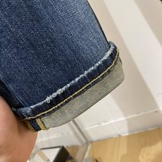 TF、2026最新品,专柜同步有售,原单狠货,水洗休闲牛仔裤,进口原版水洗弹力面料,舒适有弹性,原版五金辅料装饰logo TF、2026最新品,专柜同步有售,原单狠货,水洗休闲牛仔裤,进口原版水洗弹力面料,舒适有弹性,原版五金辅料装饰logo