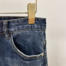 TF、2026最新品,专柜同步有售,原单狠货,水洗休闲牛仔裤,进口原版水洗弹力面料,舒适有弹性,原版五金辅料装饰logo TF、2026最新品,专柜同步有售,原单狠货,水洗休闲牛仔裤,进口原版水洗弹力面料,舒适有弹性,原版五金辅料装饰logo