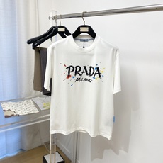 普*、2026新品短袖T恤,帅气时尚,胸前顶级印花字母logo,简约百搭款。面料棉 不仅挺括,保持潮流的廓形,又穿着舒适 普*、2026新品短袖T恤,帅气时尚,胸前顶级印花字母logo,简约百搭款。面料棉 不仅挺括,保持潮流的廓形,又穿着舒适