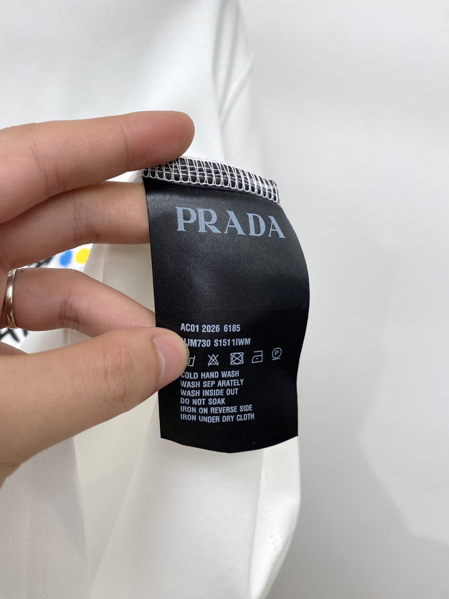 普*、2026新品短袖T恤，帅气时尚，胸前顶级印花字母logo，简约百搭款。面料棉 不仅挺括，保持潮流的廓形，又穿着舒适