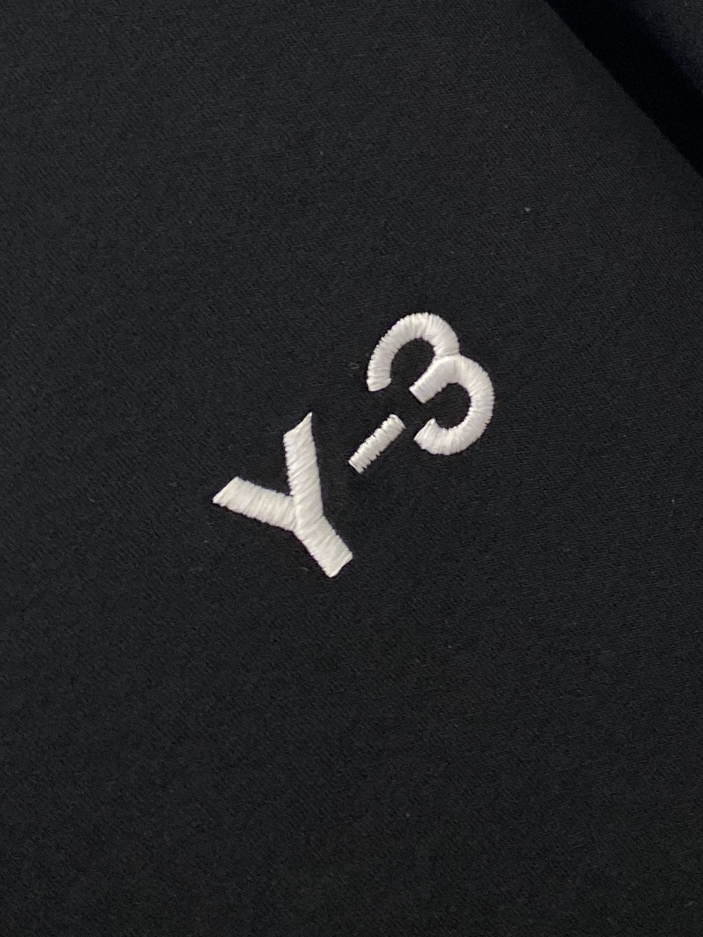 Y*、2026新品卫衣外套，时尚帅气，简约百搭款，胸前精致刺绣字母logo，定制原版面料，不仅挺括，保持潮流的廓形，又穿