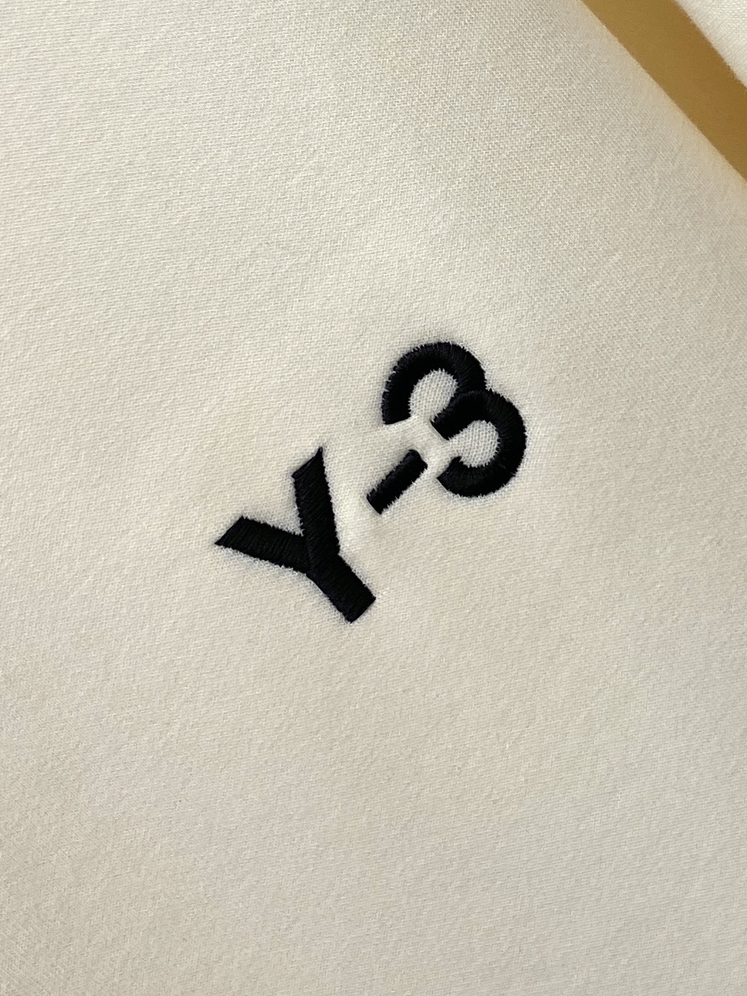 Y*、2026新品卫衣外套，时尚帅气，简约百搭款，胸前精致刺绣字母logo，定制原版面料，不仅挺括，保持潮流的廓形，又穿