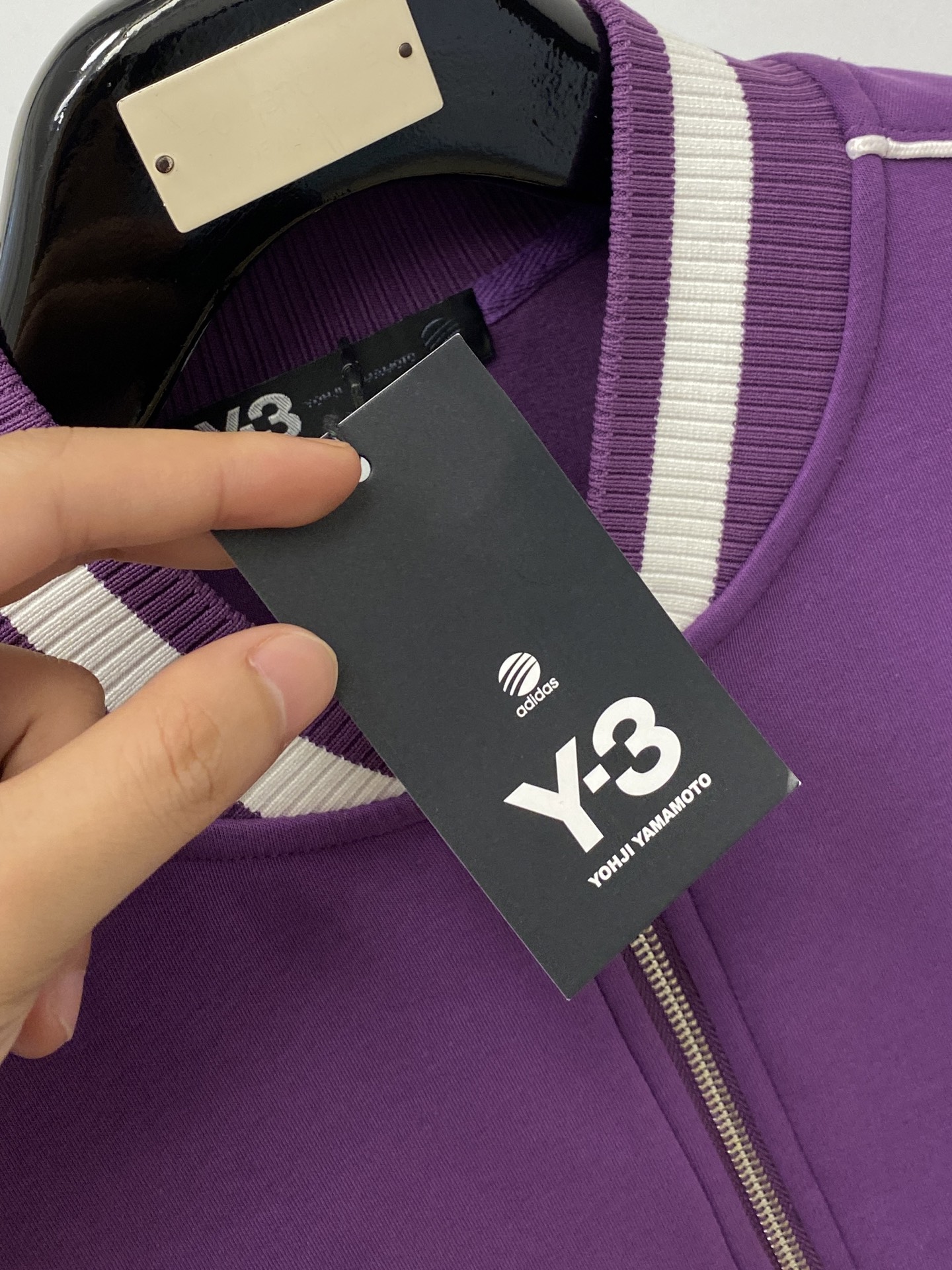 Y*、2026新品卫衣外套，时尚帅气，简约百搭款，胸前精致刺绣字母logo，定制原版面料，不仅挺括，保持潮流的廓形，又穿