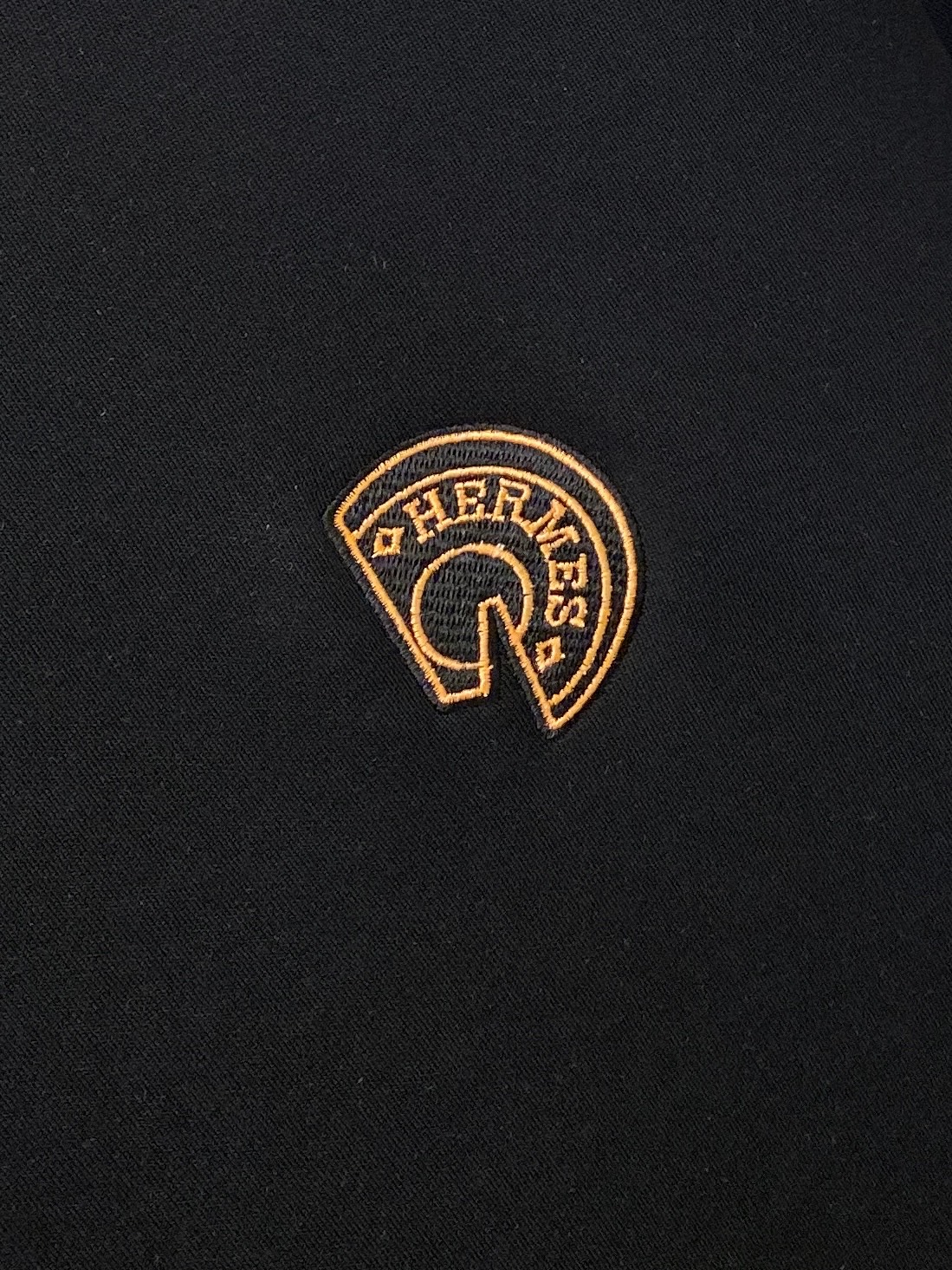 爱*、2026新品卫衣，时尚帅气，简约百搭款，胸前精致刺绣图案字母logo，定制原版面料，不仅挺括，保持潮流的廓形，又穿
