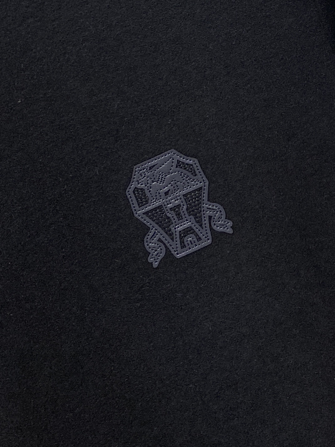 B*、2026新品卫衣，时尚帅气，简约百搭款，胸前刺绣装饰图案logo，定制原版面料，不仅挺括，保持潮流的廓形，又穿着舒