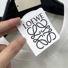 罗*、2026新品长袖,时尚帅气,简约百搭款,胸前精致刺绣图案logo,定制原版面料,不仅挺括,保持潮流的廓形,又穿着舒 罗*、2026新品长袖,时尚帅气,简约百搭款,胸前精致刺绣图案logo,定制原版面料,不仅挺括,保持潮流的廓形,又穿着舒