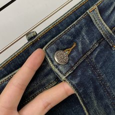  克*、2026最新品,专柜同步有售,原单狠货,水洗休闲牛仔裤,进口原版水洗弹力面料,舒适有弹性,原版五金辅料装饰lo  克*、2026最新品,专柜同步有售,原单狠货,水洗休闲牛仔裤,进口原版水洗弹力面料,舒适有弹性,原版五金辅料装饰lo