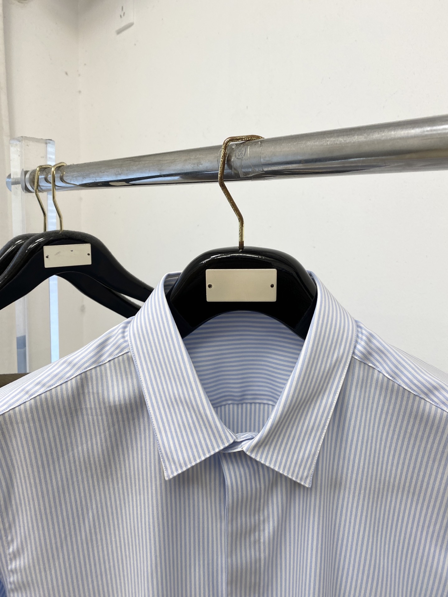 Y*、2026新品衬衫,时尚帅气,简约百搭款,定制原版面料,不仅挺括,保持潮流的廓形,又穿着舒适,纱织更细腻码数M-3X Y*、2026新品衬衫,时尚帅气,简约百搭款,定制原版面料,不仅挺括,保持潮流的廓形,又穿着舒适,纱织更细腻码数M-3X