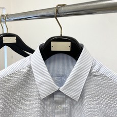 迪*、2026新品衬衫,时尚帅气,简约百搭款,定制原版面料,不仅挺括,保持潮流的廓形,又穿着舒适,纱织更细腻码数M-3X 迪*、2026新品衬衫,时尚帅气,简约百搭款,定制原版面料,不仅挺括,保持潮流的廓形,又穿着舒适,纱织更细腻码数M-3X