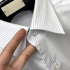 菲*、2026新品衬衫,时尚帅气,简约百搭款,定制原版面料,不仅挺括,保持潮流的廓形,又穿着舒适,纱织更细腻码数M-3X 菲*、2026新品衬衫,时尚帅气,简约百搭款,定制原版面料,不仅挺括,保持潮流的廓形,又穿着舒适,纱织更细腻码数M-3X