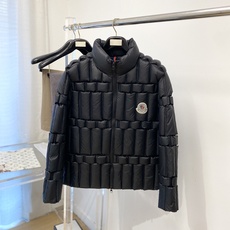 蒙*、2026最新款男士羽绒服、面料柔软舒适 .上身版型超赞 .拉链.辅料都是客供 、进口面料,轻便舒适,保暖有型、简单 蒙*、2026最新款男士羽绒服、面料柔软舒适 .上身版型超赞 .拉链.辅料都是客供 、进口面料,轻便舒适,保暖有型、简单