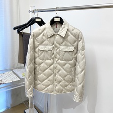蒙*、2026最新款男士羽绒服、面料柔软舒适 .上身版型超赞 .拉链.辅料都是客供 、进口面料,轻便舒适,保暖有型、简单 蒙*、2026最新款男士羽绒服、面料柔软舒适 .上身版型超赞 .拉链.辅料都是客供 、进口面料,轻便舒适,保暖有型、简单