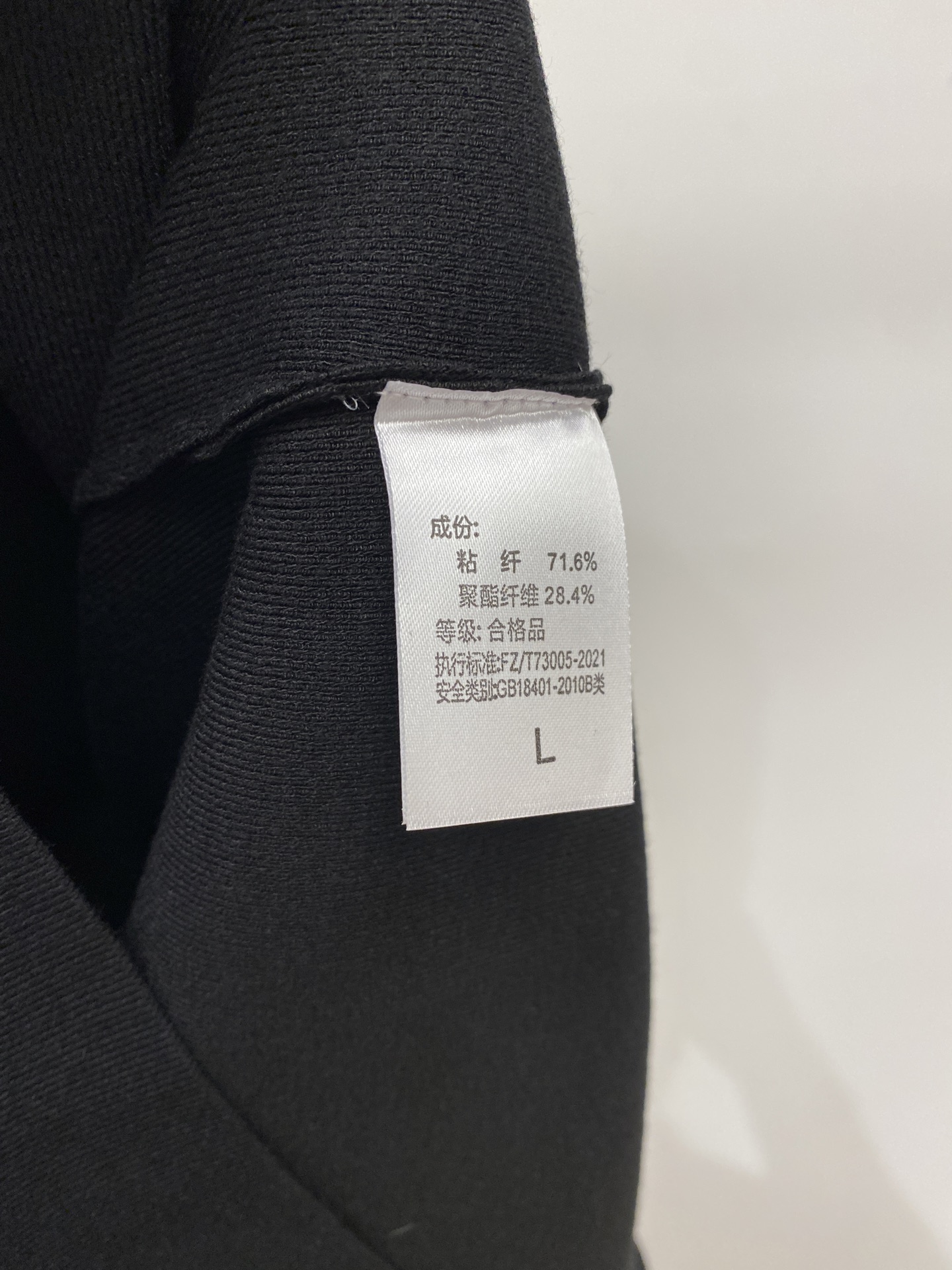 罗*、2026新品针织短袖，帅气时尚，胸前精致刺绣图案logo，简约百搭款。面料针织 不仅挺括，保持潮流的廓形，又穿着舒