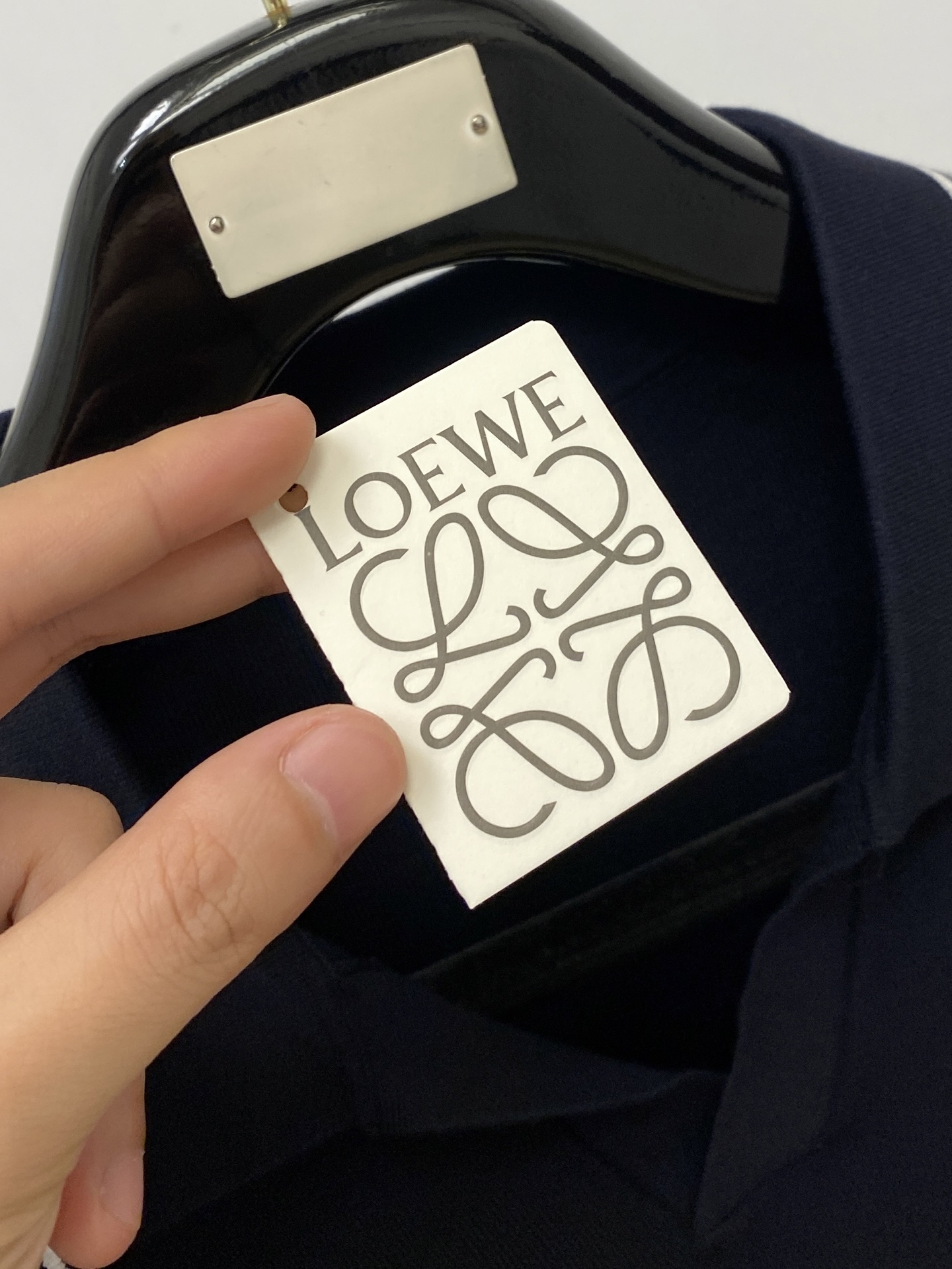 罗*、2026新品针织短袖，帅气时尚，胸前精致刺绣图案logo，简约百搭款。面料针织 不仅挺括，保持潮流的廓形，又穿着舒