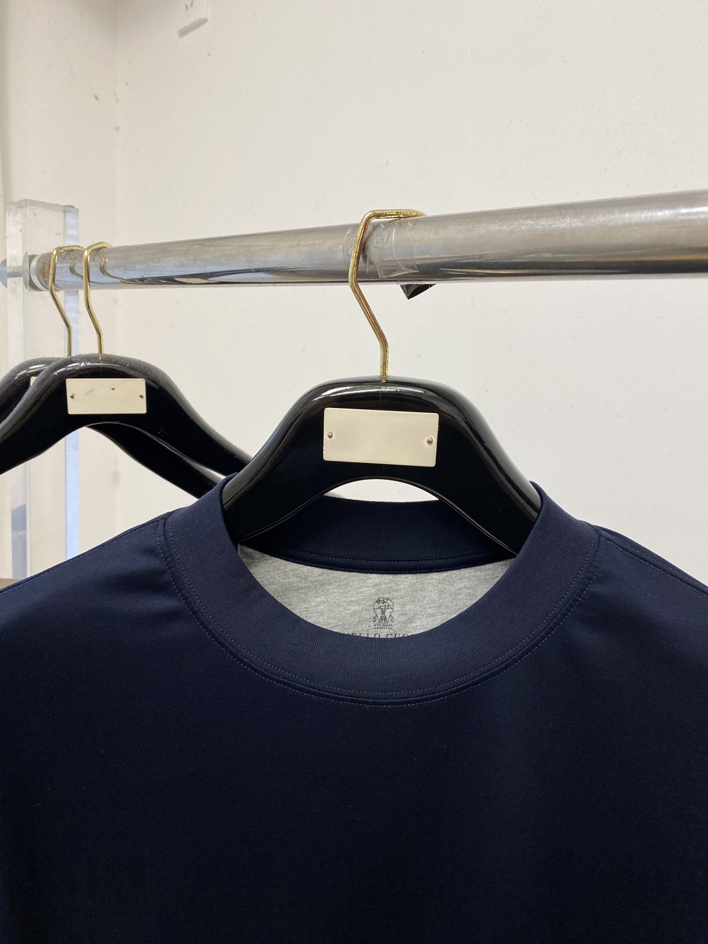 B*、2026新品长袖，时尚帅气，简约百搭款，定制原版面料，不仅挺括，保持潮流的廓形，又穿着舒适，纱织更细腻，码数M-3
