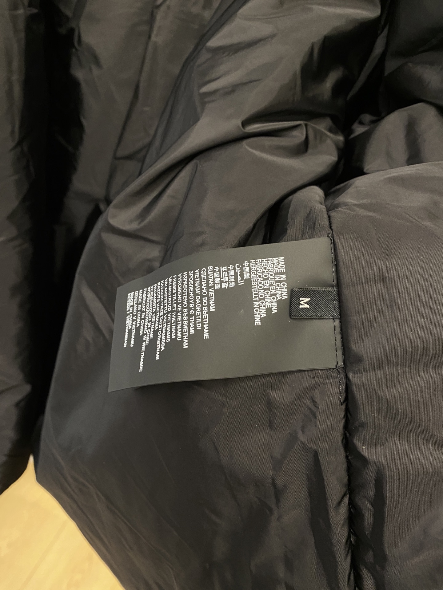普*、2026新品夹克外套，时尚帅气，简约百搭款，衣下精致刺绣字母logo，定制原版面料，不仅挺括，保持潮流的廓形，又穿