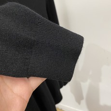 迪*、2026新品羊毛衣 具有手感细腻柔软,可直接与肌肤接触,让暖心的纱线变化出细腻的质感,顶级工艺极具特色出彩,款式简 迪*、2026新品羊毛衣 具有手感细腻柔软,可直接与肌肤接触,让暖心的纱线变化出细腻的质感,顶级工艺极具特色出彩,款式简