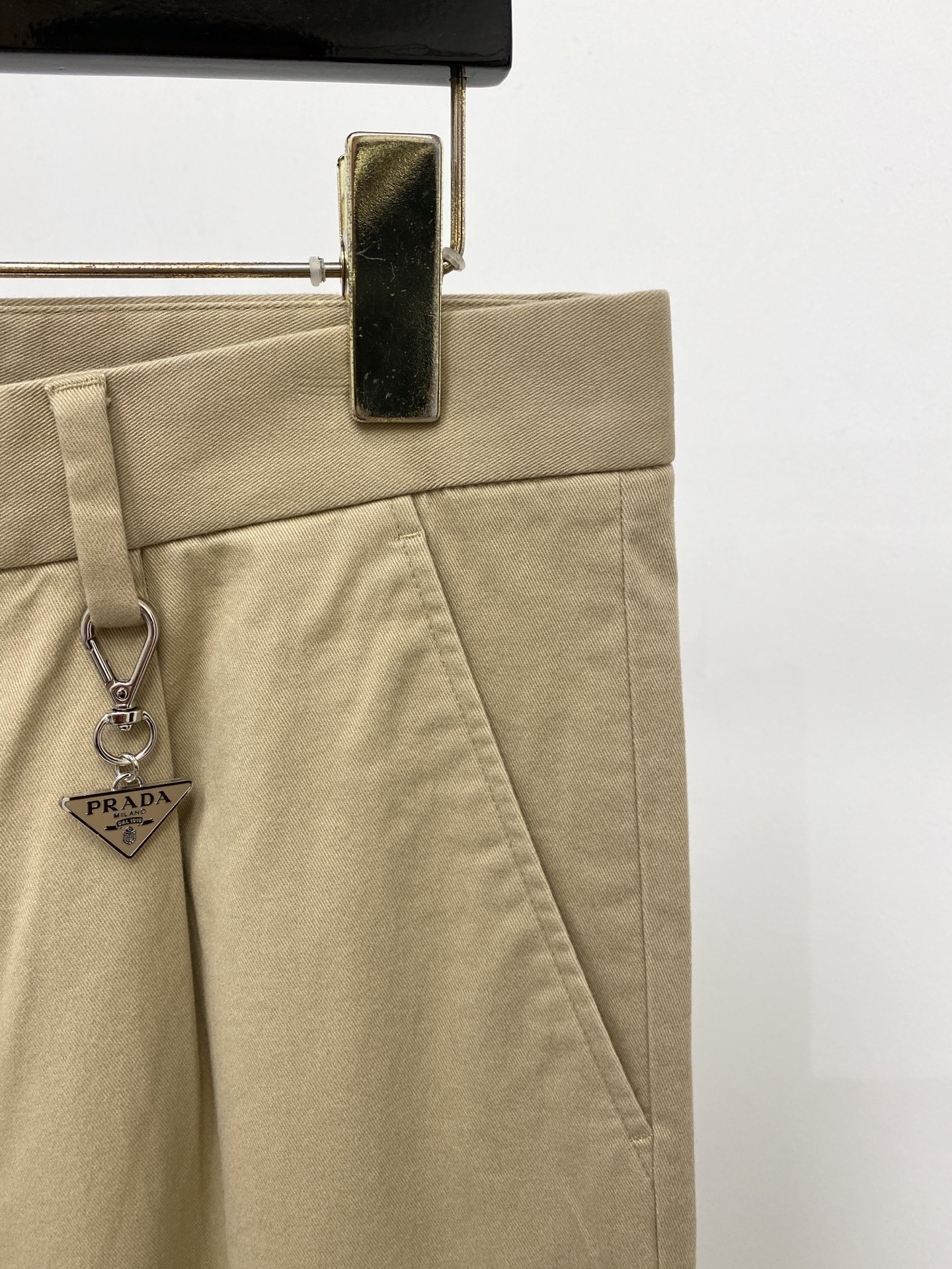 普*、2026爆款休闲西裤 高弹显瘦必爆简约百搭爆款，做工精细，每一针都看得到用心，超多明星网红最爱 拉长身材比例哦！微