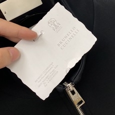 B*、2026最新品,时尚休闲套装,顶级原版面料打造,穿着舒适,吸湿性透气性都非常良好,色牢度超高!无论内搭还是外穿都非 B*、2026最新品,时尚休闲套装,顶级原版面料打造,穿着舒适,吸湿性透气性都非常良好,色牢度超高!无论内搭还是外穿都非