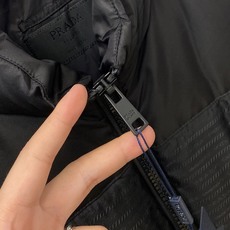 普*、2026最新款男士羽绒服、面料柔软舒适 .上身版型超赞 .拉链.辅料都是客供 、进口面料,轻便舒适,保暖有型、简单 普*、2026最新款男士羽绒服、面料柔软舒适 .上身版型超赞 .拉链.辅料都是客供 、进口面料,轻便舒适,保暖有型、简单