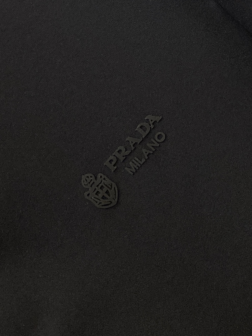 普*、2026新品夹克外套,时尚帅气,简约百搭款,胸前顶级印胶图案logo,定制原版面料,不仅挺括,保持潮流的廓形,又穿 普*、2026新品夹克外套,时尚帅气,简约百搭款,胸前顶级印胶图案logo,定制原版面料,不仅挺括,保持潮流的廓形,又穿