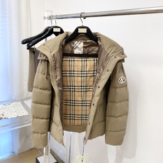 巴*、2026最新款男士羽绒服、面料柔软舒适 .上身版型超赞 .拉链.辅料都是客供 、进口面料,轻便舒适,保暖有型、  巴*、2026最新款男士羽绒服、面料柔软舒适 .上身版型超赞 .拉链.辅料都是客供 、进口面料,轻便舒适,保暖有型、