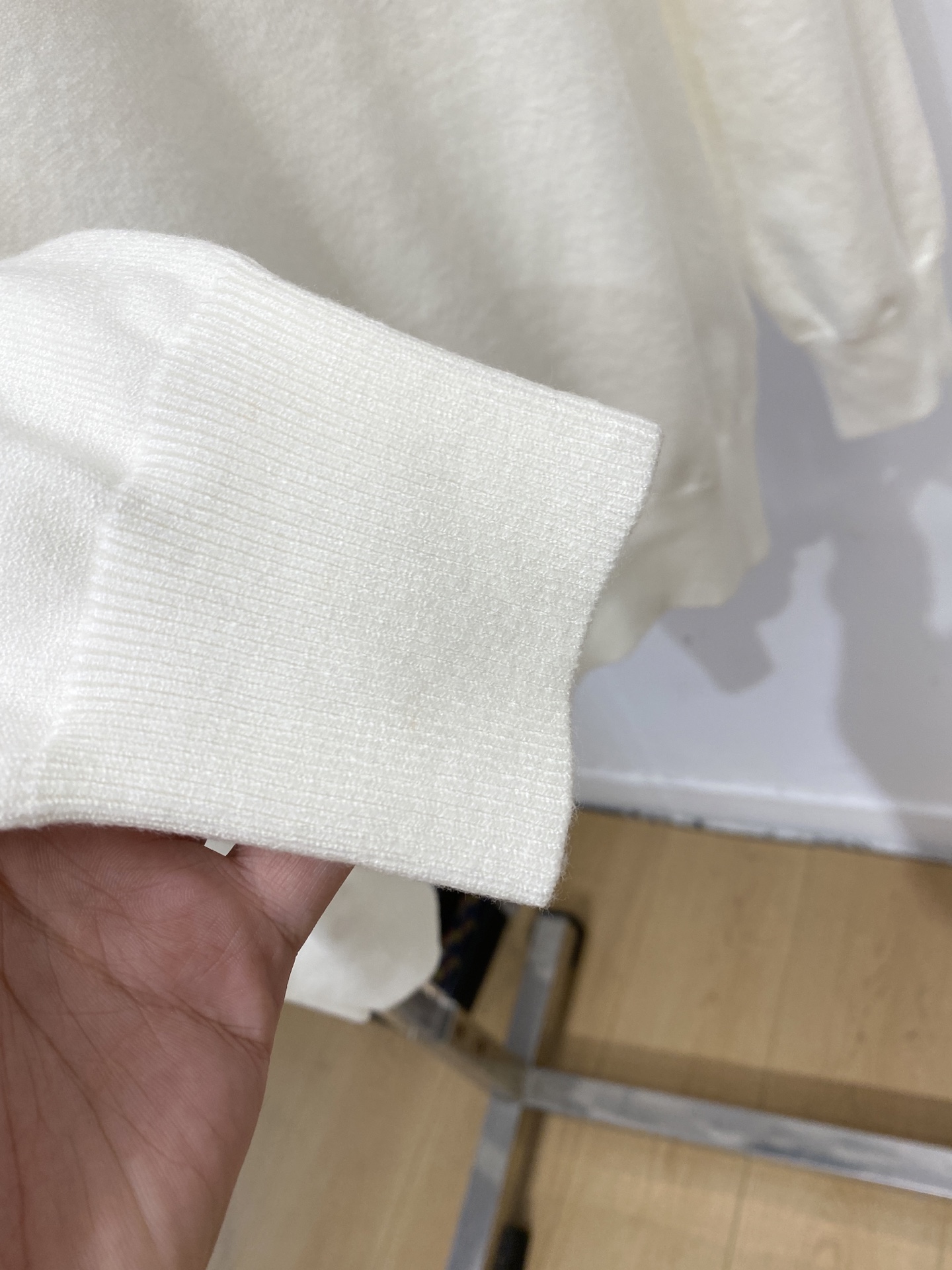 蒙*、2026新品羊毛衣 具有手感细腻柔软,可直接与肌肤接触,让暖心的纱线变化出细腻的质感,顶级工艺极具特色出彩,款式简 蒙*、2026新品羊毛衣 具有手感细腻柔软,可直接与肌肤接触,让暖心的纱线变化出细腻的质感,顶级工艺极具特色出彩,款式简