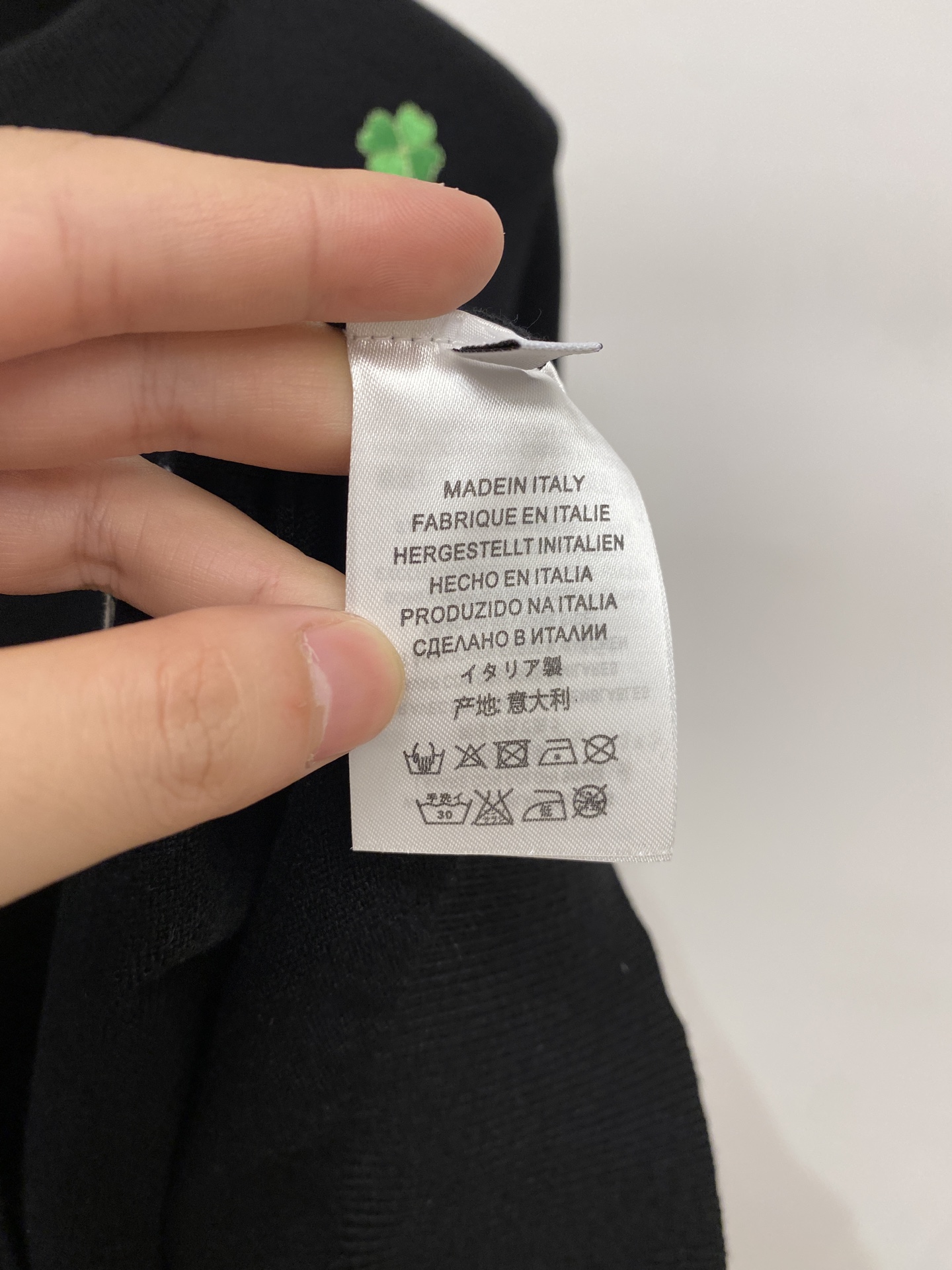 迪*、2026新品羊毛衣 具有手感细腻柔软,可直接与肌肤接触,让暖心的纱线变化出细腻的质感,顶级工艺极具特色出彩,款式简 迪*、2026新品羊毛衣 具有手感细腻柔软,可直接与肌肤接触,让暖心的纱线变化出细腻的质感,顶级工艺极具特色出彩,款式简