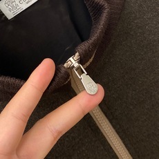 B*、2026最新品,时尚休闲套装,顶级原版面料打造,穿着舒适,吸湿性透气性都非常良好,色牢度超高!无论内搭还是外穿都非 B*、2026最新品,时尚休闲套装,顶级原版面料打造,穿着舒适,吸湿性透气性都非常良好,色牢度超高!无论内搭还是外穿都非
