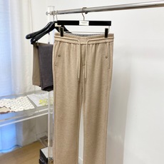 B*、2026最新品,时尚休闲套装,顶级原版面料打造,穿着舒适,吸湿性透气性都非常良好,色牢度超高!无论内搭还是外穿都非 B*、2026最新品,时尚休闲套装,顶级原版面料打造,穿着舒适,吸湿性透气性都非常良好,色牢度超高!无论内搭还是外穿都非
