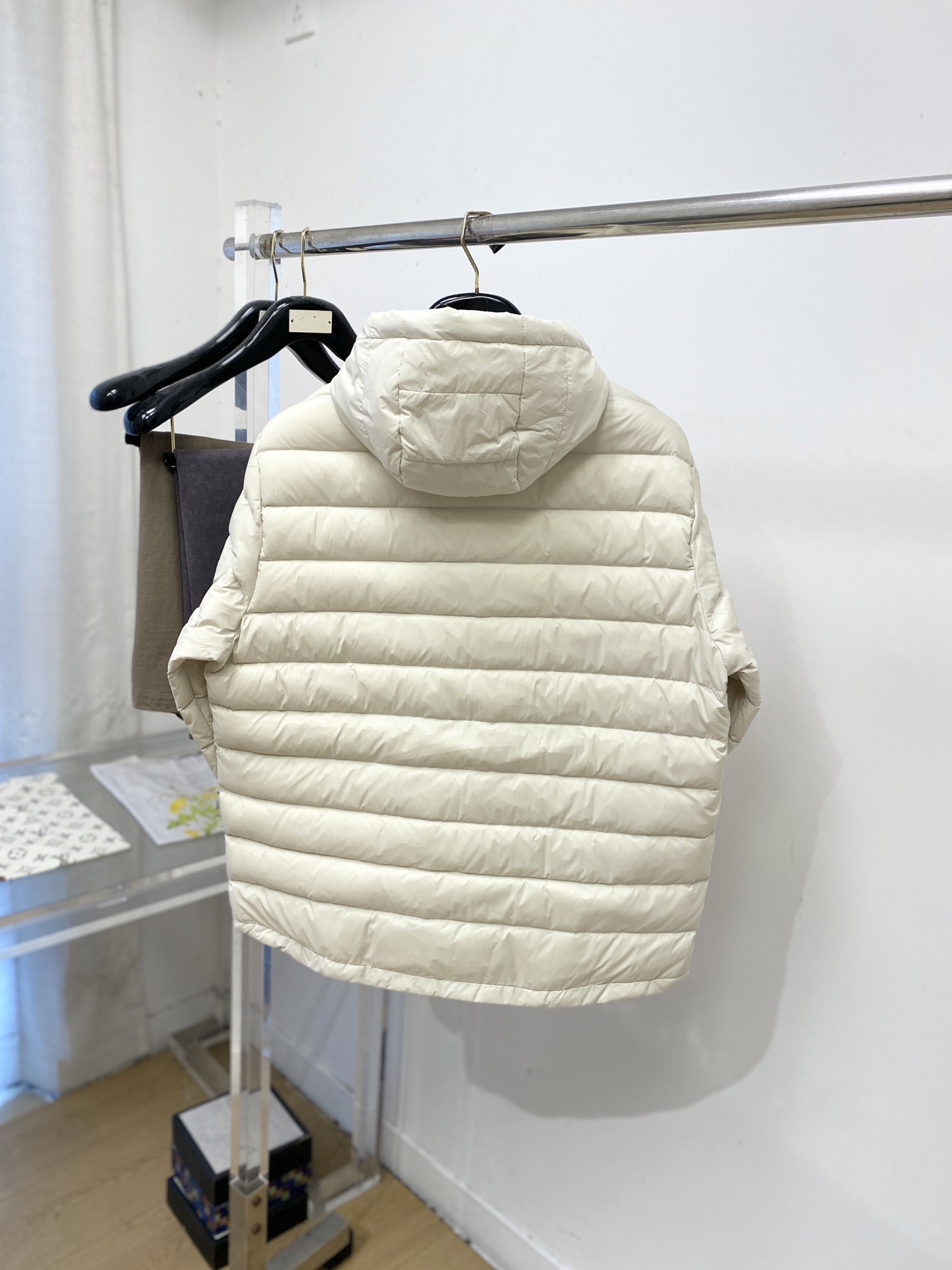 鹅🇨🇦*、2026最新款男士羽绒服、面料柔软舒适 ．上身版型超赞 ．拉链．辅料都是客供 、进口面料，轻便舒适，保暖有型、