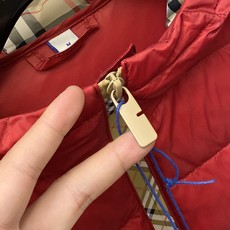 巴*、2026最新款男士羽绒服、面料柔软舒适 .上身版型超赞 .拉链.辅料都是客供 、进口面料,轻便舒适,保暖有型、简单 巴*、2026最新款男士羽绒服、面料柔软舒适 .上身版型超赞 .拉链.辅料都是客供 、进口面料,轻便舒适,保暖有型、简单