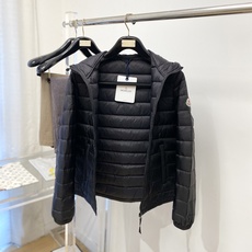蒙*、2026最新款男士羽绒服、面料柔软舒适 .上身版型超赞 .拉链.辅料都是客供 、进口面料,轻便舒适,保暖有型、简单 蒙*、2026最新款男士羽绒服、面料柔软舒适 .上身版型超赞 .拉链.辅料都是客供 、进口面料,轻便舒适,保暖有型、简单